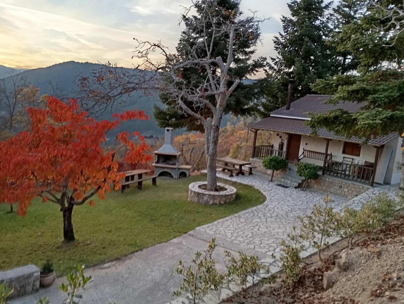 Ξενώνας Το Πατρικό Karya Exterior foto