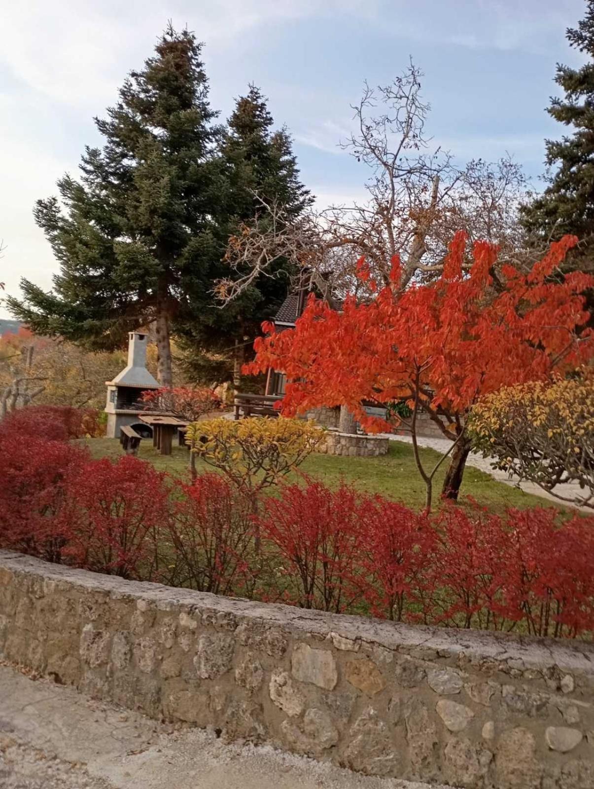 Ξενώνας Το Πατρικό Karya Exterior foto